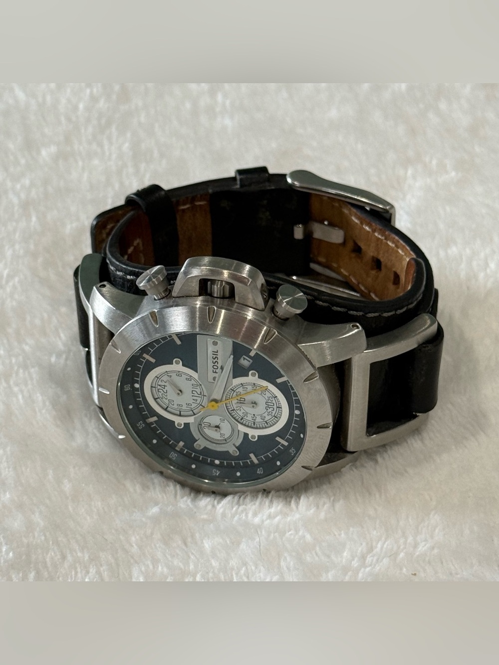Fossil JR-1156 Men’s Chronograph Watch Blue Dial Leather Cuff Band New Battery